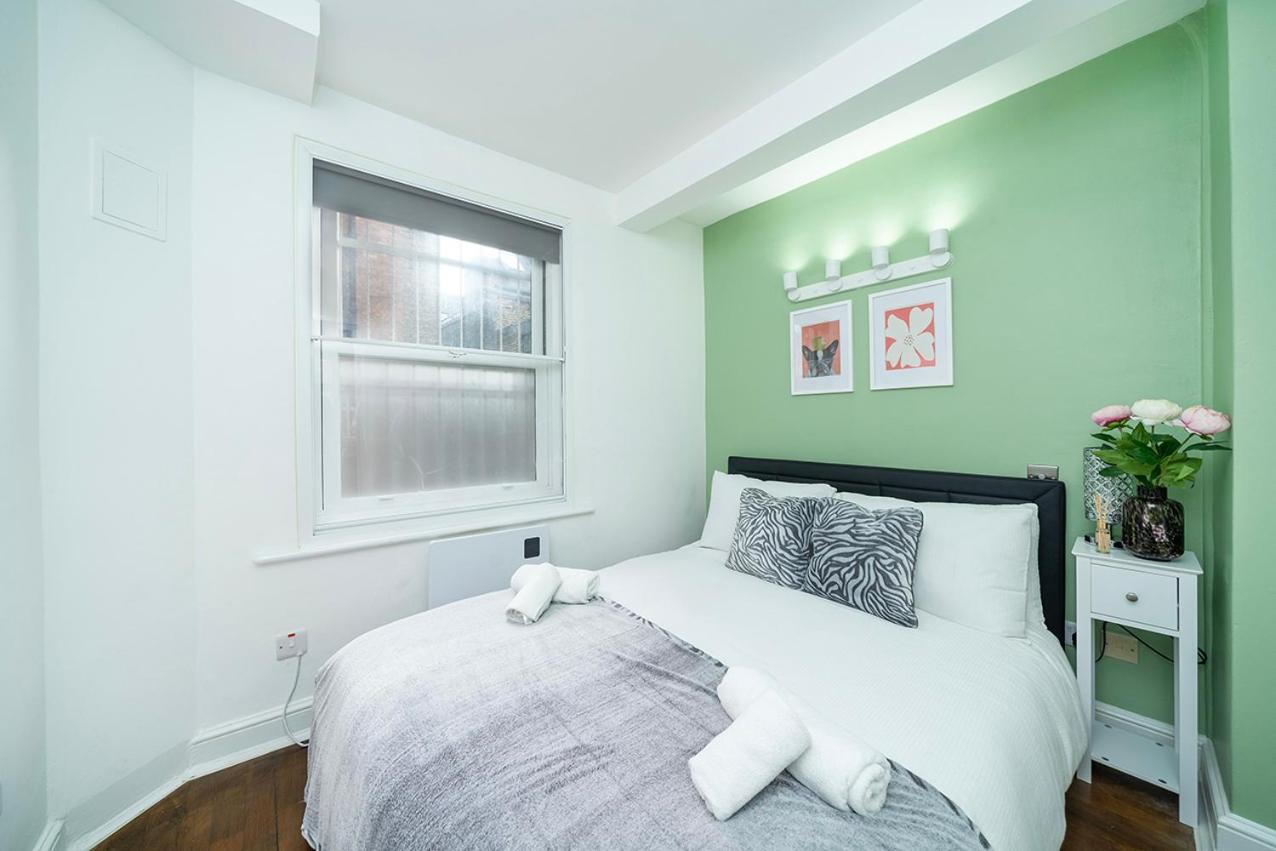 Soho F2 * Londra